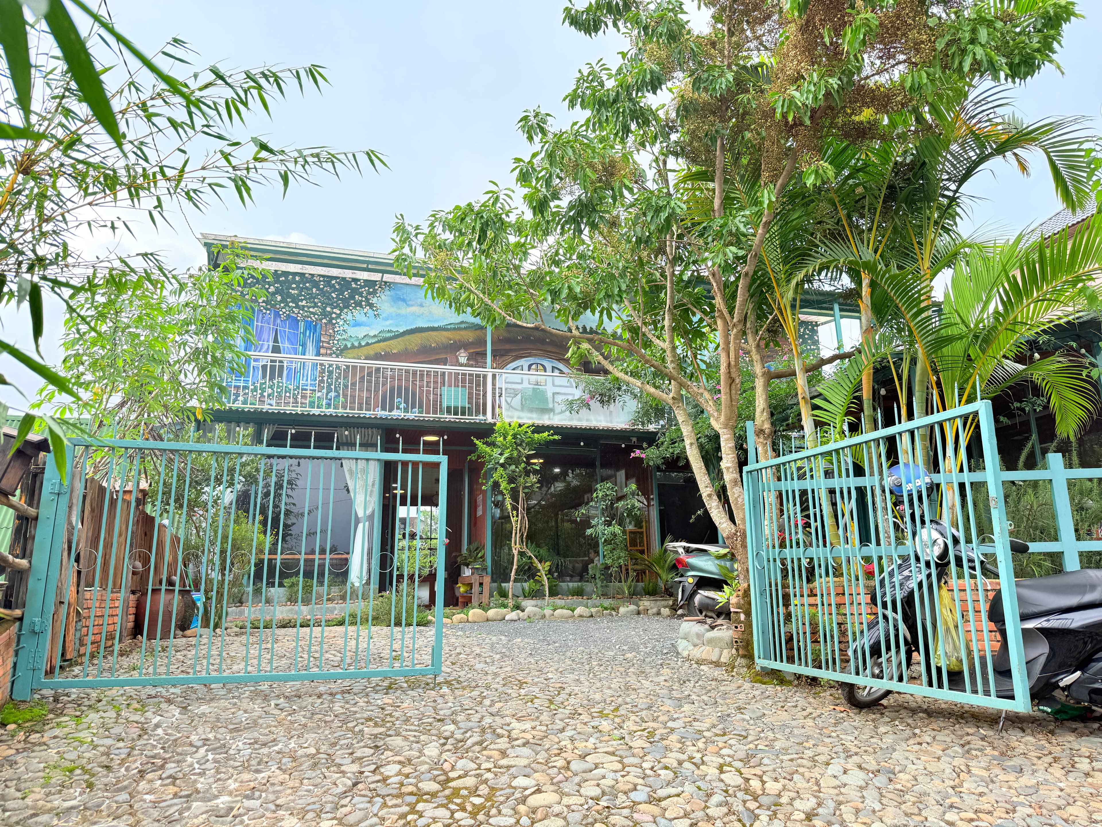 Private gates and garden entrances